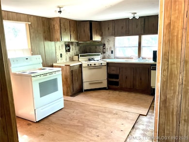 8108 Taylor Creek Rd, Kingston, OK 73439 - photo 3