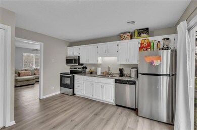 4709 Switzer Ln, Shawnee, KS 66203 - photo 7