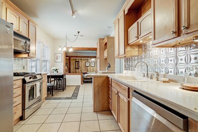 635 W Temple St, Houston, TX 77009 - photo 5