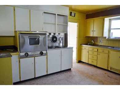 17 Mulberry Rd, Bristol, RI 02809 - photo 3