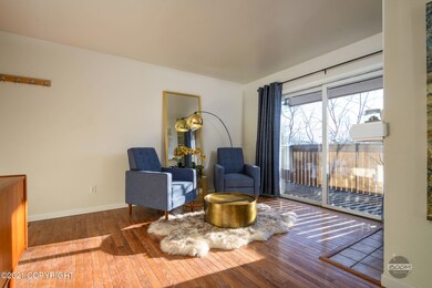 7434 Foxridge Way-11