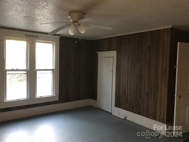 610 Davie Ave unit B, Statesville, NC 28677 - photo 5