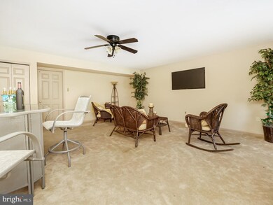 484 Maple Point Dr, Langhorne, PA 19047 - photo 5