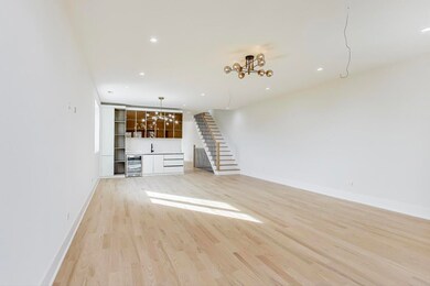 2307 W Foster Ave unit 1, Chicago, IL 60625 - photo 5