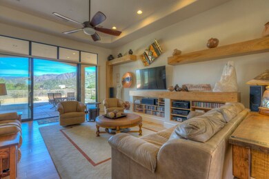 Great Room With Mtn Views