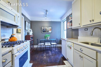 433 W 34th St unit 6A, New York, NY 10001 - photo 6