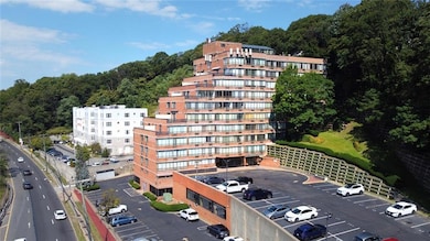 Sunrise Tower unit 501, Staten Island, NY 10304 - photo 4