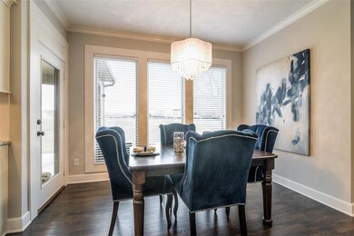Large Breakfast Room leads to Lanai