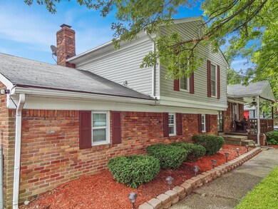 8305 Daverman Dr, Louisville, KY 40228 - photo 4