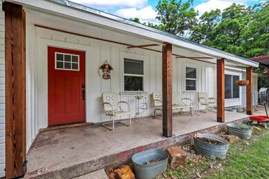 701 W Ball St, Weatherford, TX 76086 - photo 3