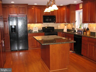 6222 Mori St, McLean, VA 22101 - photo 5