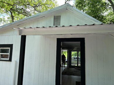 804 S 3rd St, Bonham, TX 75418 - photo 2