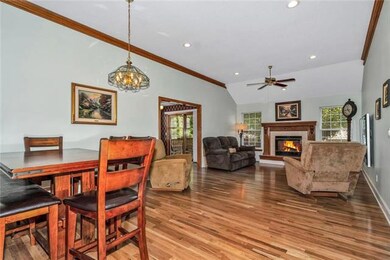 408 NW Augusta Ct, Blue Springs, MO 64014 - photo 3