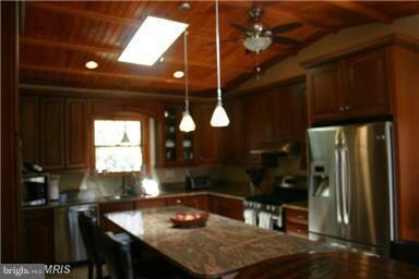 7302 Pinecastle Rd, Falls Church, VA 22043 - photo 6