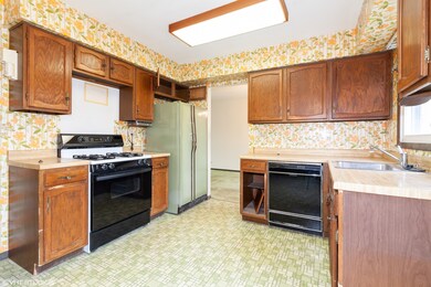 2010 Bristol Ct, Naperville, IL 60565 - photo 2