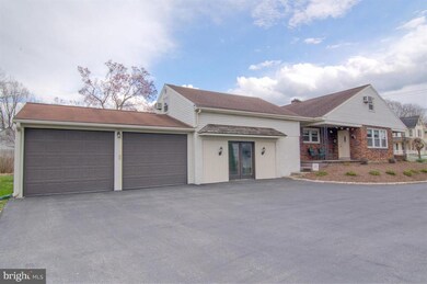 7 W Main St, Brownstown, PA 17508 - photo 2