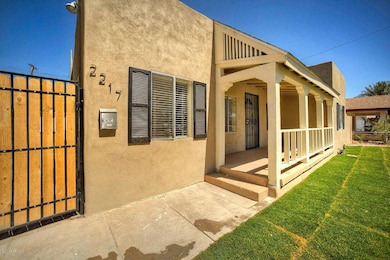 2217 N 25th St, Phoenix, AZ 85008 - photo 3