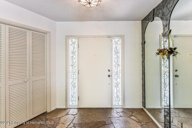 Foyer (2)