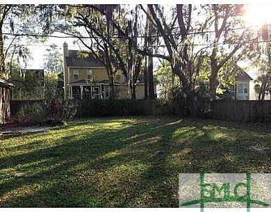 Yard/Garden. Back Yard