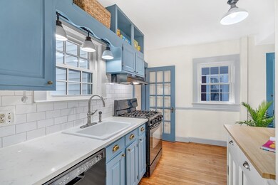 59 Caughey St, Waltham, MA 02451 - photo 6