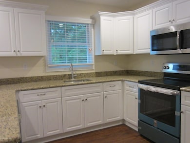 22 Lasatta Ave unit 2-A, Englishtown, NJ 07726 - photo 2