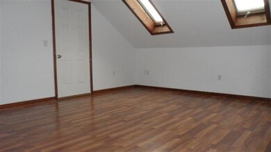master bedroom ..... Lots of room