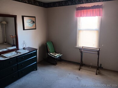 501 NE 5th St, Pryor, OK 74361 - photo 7