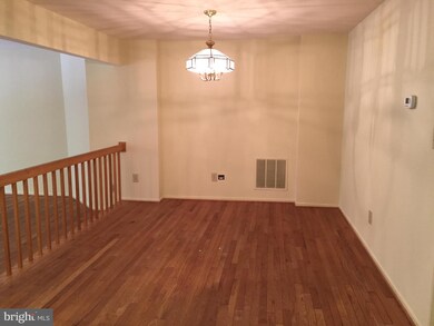 10946 Whiterim Dr, Potomac, MD 20854 - photo 7