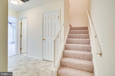 9266 Cardinal Forest Ln unit 9266D, Lorton, VA 22079 - photo 5