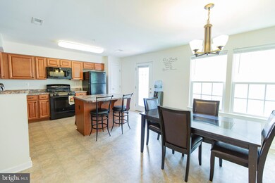 11915 Echo Point Place unit 902, Clarksburg, MD 20871 - photo 5
