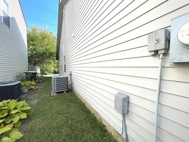 1010 Rotherham Ln, Beech Grove, IN 46107 - photo 5