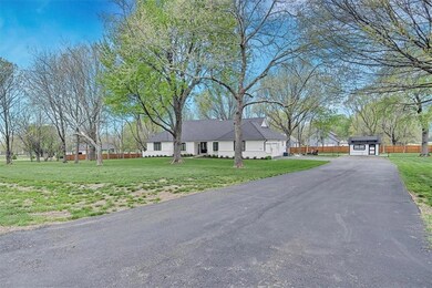 3900 W 190th St, Stilwell, KS 66085 - photo 2