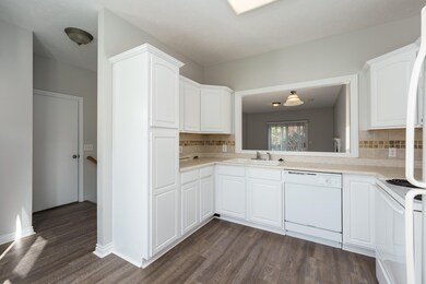 Cross_Bend_Ct_6202_Kalamazoo_49009-5