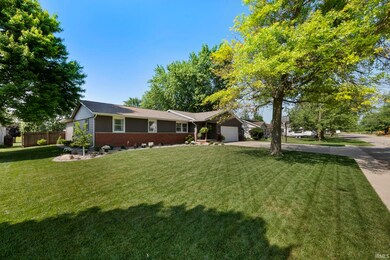 604 W 2nd St, Fowler, IN 47944 - photo 2