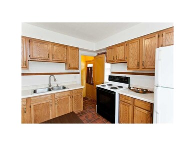 Eat-in Kitchen.