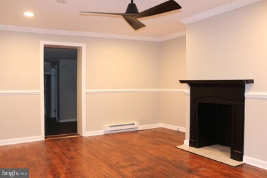 127 E Antietam St, Hagerstown, MD 21740 - photo 4