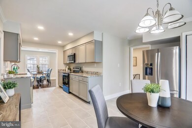 7112 Lois Ln, Lanham, MD 20706 - photo 6