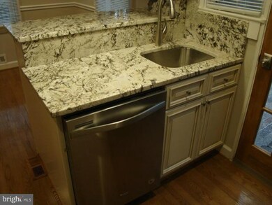 2824 Jefferson Dr, Alexandria, VA 22303 - photo 3