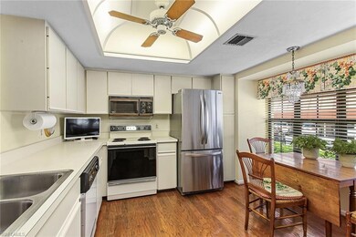 525 Serendipity Dr unit 525, Naples, FL 34108 - photo 5