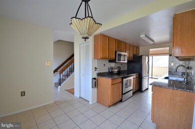 5772 Village Green Dr unit 5772, Alexandria, VA 22309 - photo 3