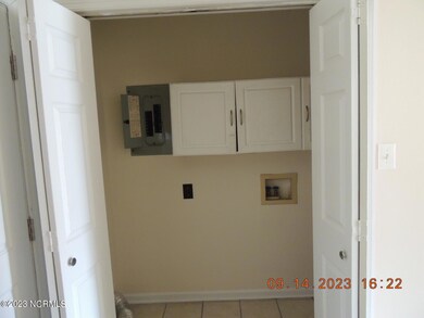 121 Creekview Dr, Jacksonville, NC 28540 - photo 6