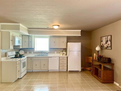 840 Glenda Dr, Bedford, TX 76022 - photo 7