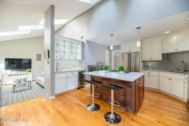 8 Verona Dr, Riverside, CT 06878 - photo 3