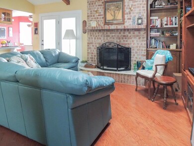 1813 Mike Hill Dr, El Paso, TX 79936 - photo 4