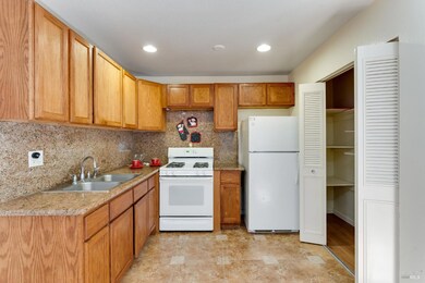 2404 Peppertree Ct unit 1, Antioch, CA 94509 - photo 7