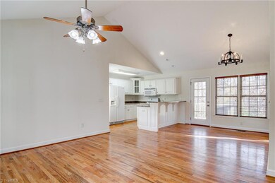 807 Raintree Ct, Randleman, NC 27317 - photo 3