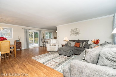 61 Nesbit Ln, Rochester Hills, MI 48309 - photo 4