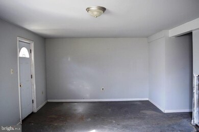 7611 Woodruff Ct, Laurel, MD 20707 - photo 7