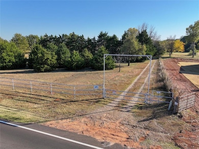 14950 W Wilshire Blvd, Yukon, OK 73099 - photo 2