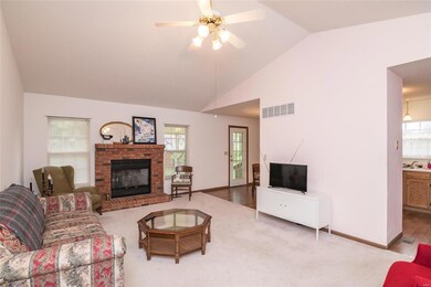 112 Ridge Dr, Maryville, IL 62062 - photo 5